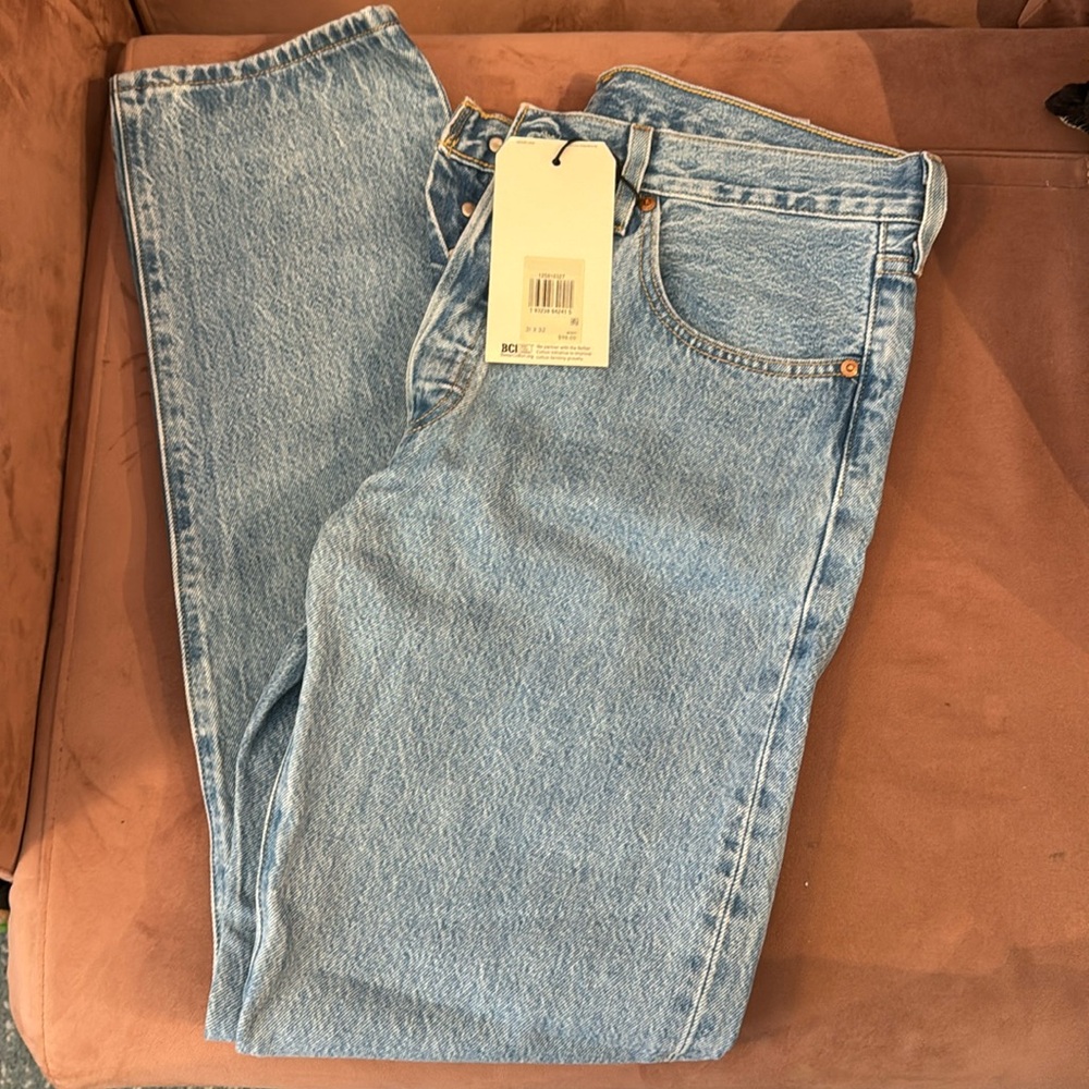 Levi’s 501 straight leg high rise jeans